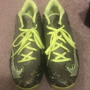 Men’s Nike Lebron James sneakers